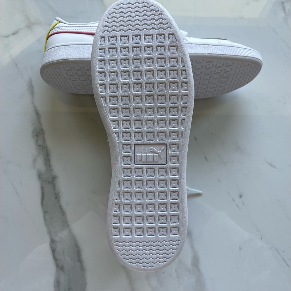 Puma white sneakers, EUC, size 7.5 - Picture 3 of 3